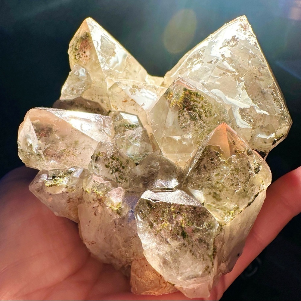 Large quartz, amethyst, and epidote with phantoms terminations red quartz - Picture 2 of 10